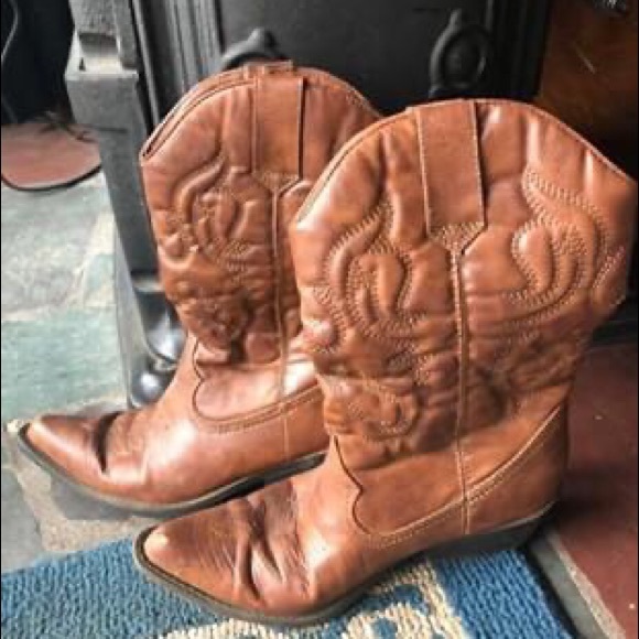 Steve Madden Shoes - Steve Madden womens cowboy boots
